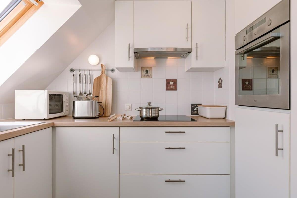 Huswell - Centrally Located Apartment With Sunny Terrace Oostende Buitenkant foto