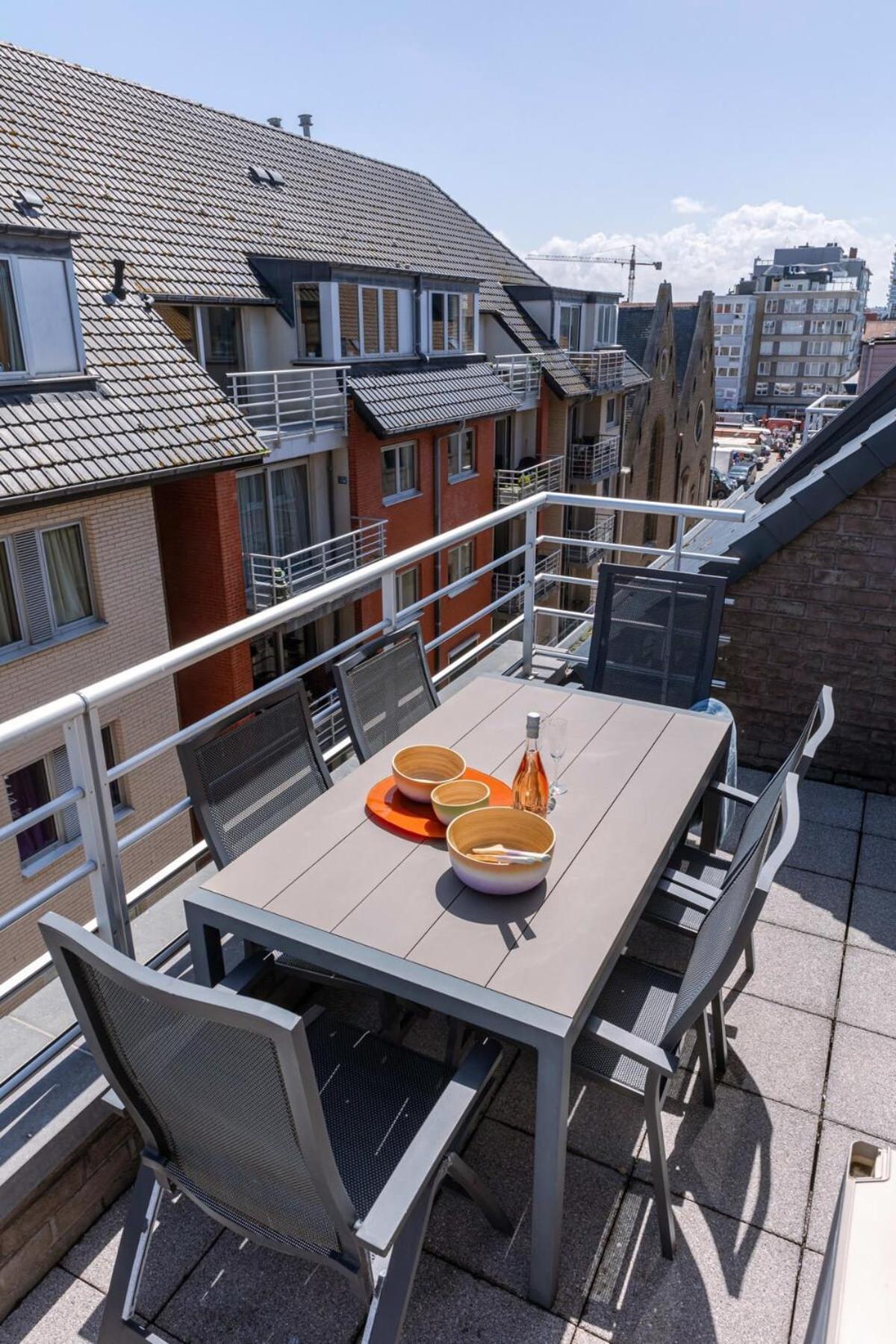Huswell - Centrally Located Apartment With Sunny Terrace Oostende Buitenkant foto
